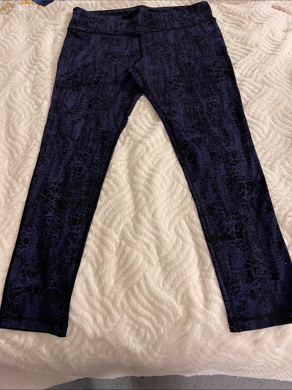 Kirkland Signature Black & Purple Abstract-Print Jeggings
